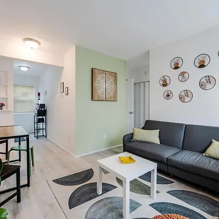 Cozy 1 Bedroom Apt Minutes To Brickell W Parking